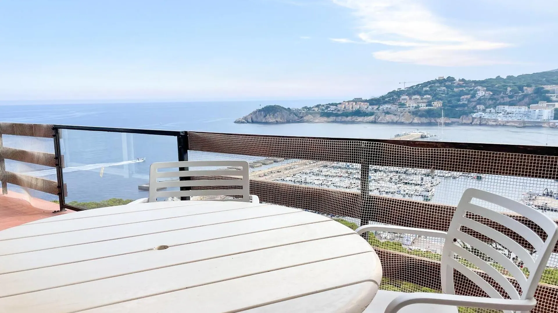 An apartment with an ocean view Sant Feliu de Guíxols